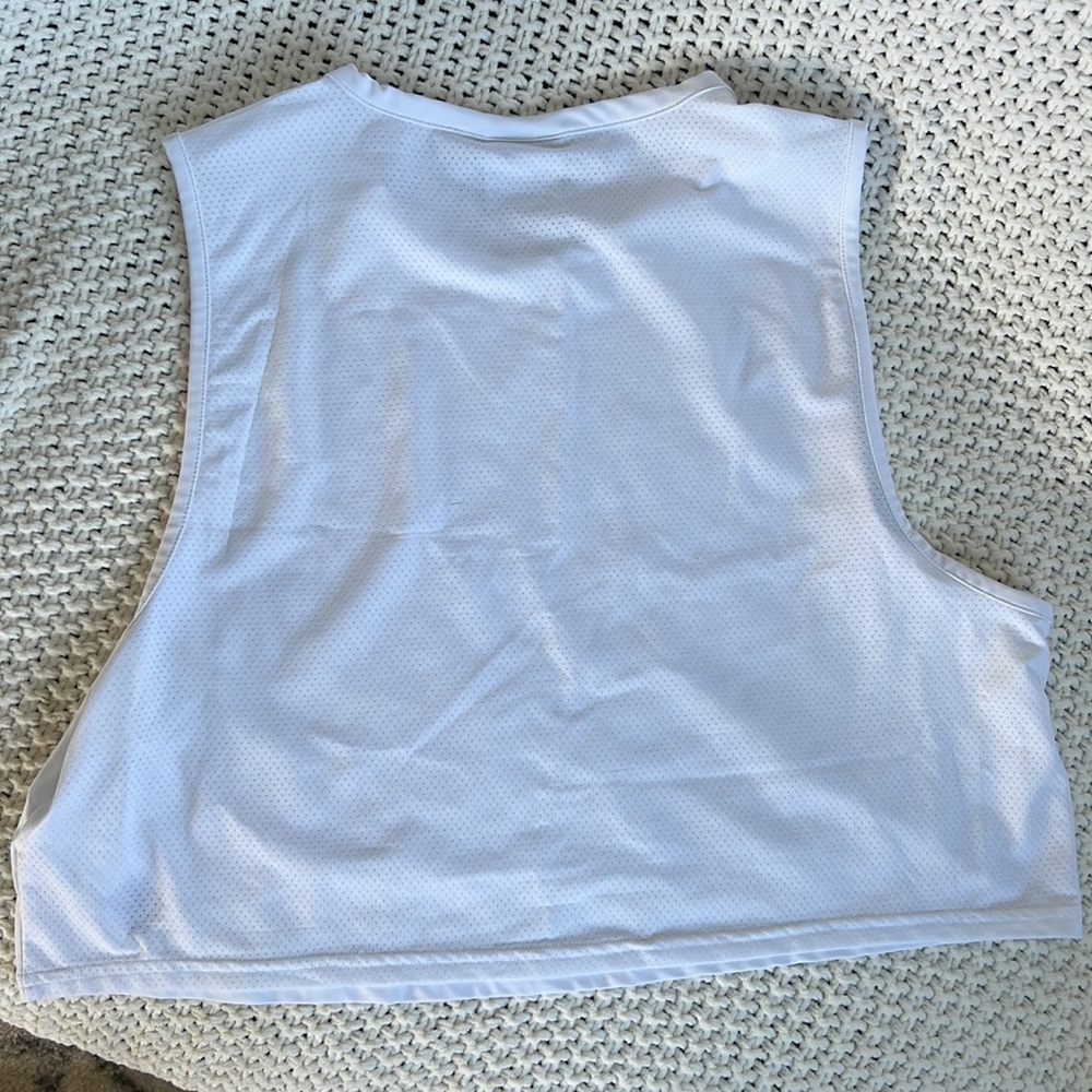 Gymshark Cropped Tank - Picture 2 of 4